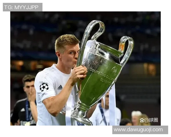 足球天才防守型中场球星的崛起与影响力探析